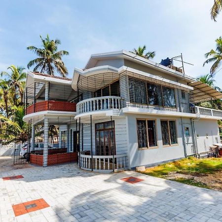 Gintara Beach Homestay By Evaddo Kalyānpur Екстериор снимка
