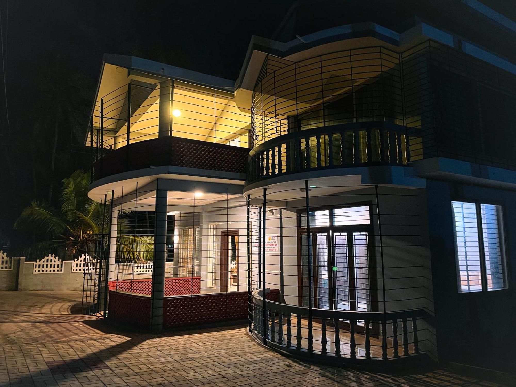 Gintara Beach Homestay By Evaddo Kalyānpur Екстериор снимка