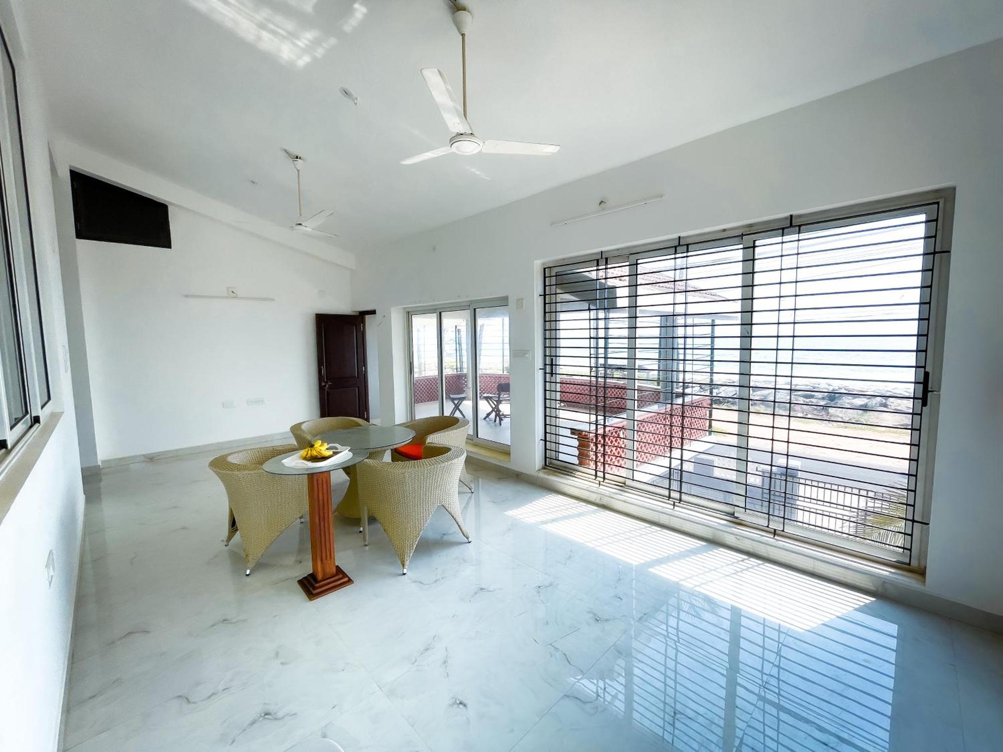 Gintara Beach Homestay By Evaddo Kalyānpur Екстериор снимка
